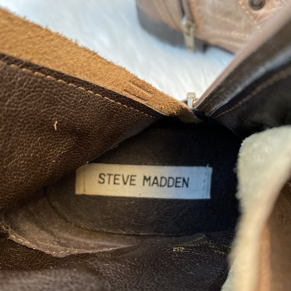 Steve Madden Troopa Leather Moto Boots in Stone, Size 6M - Picture 16 of 17